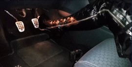 Mandy Snail Crush and revving car hard in giaro fetish plateau boots